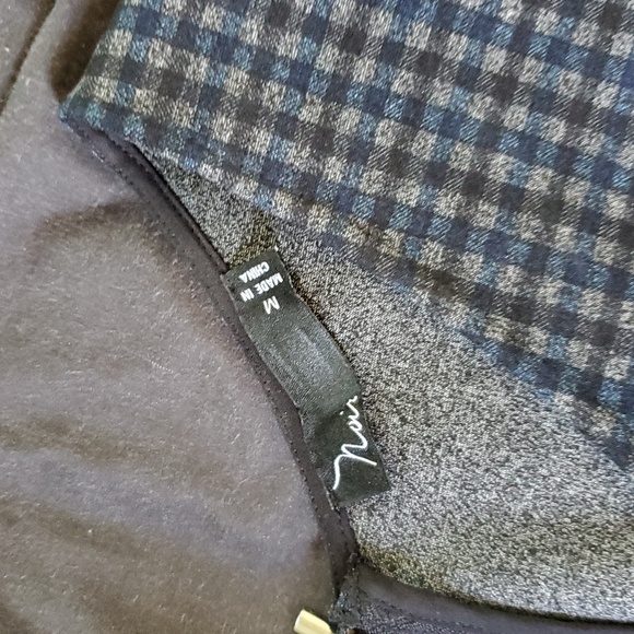 Top - Picture 3 of 4